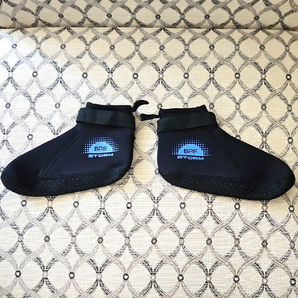 BPS Storm Black Water Shoes Size large